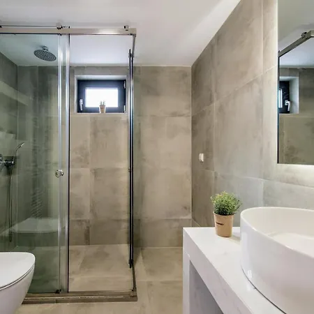 Bright & Stunning Flat In The Centre Διαμέρισμα *
