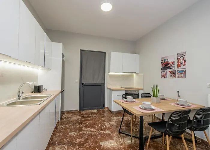 Bright & Stunning Flat In The Centre